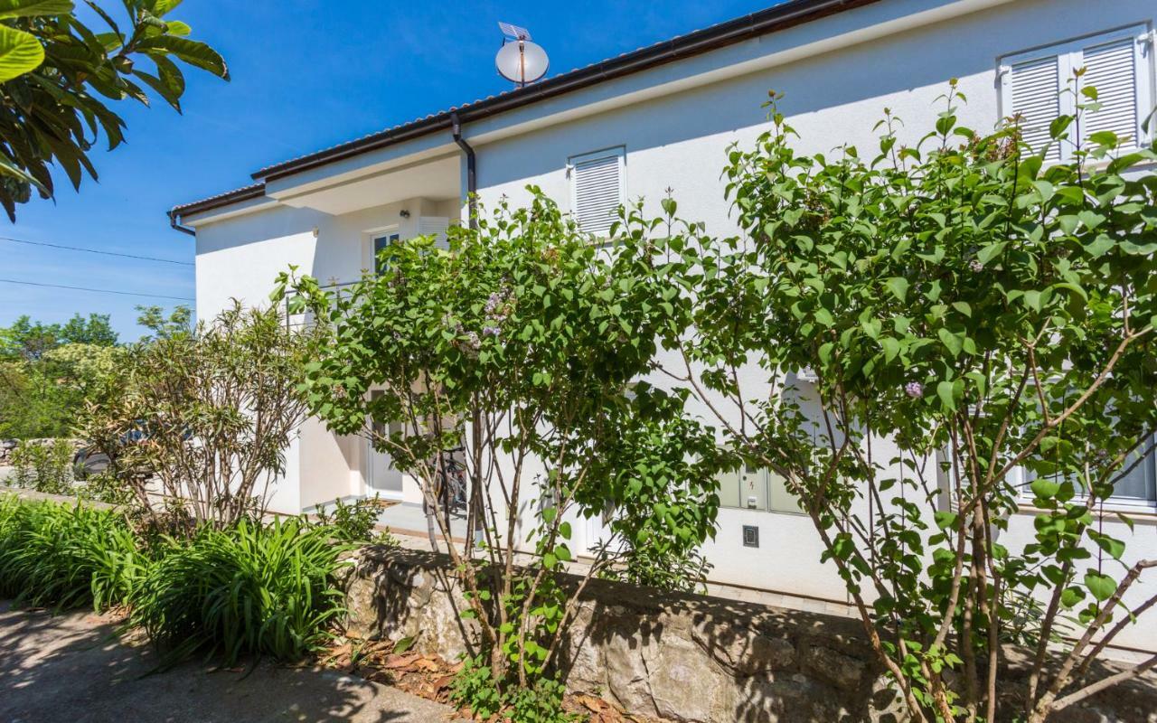 Apartment Trava Klimno Exterior photo
